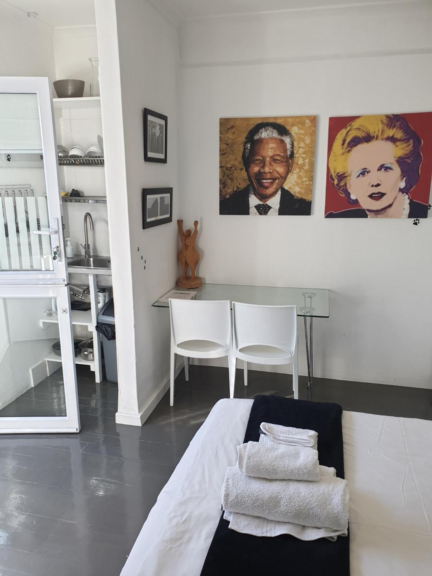 4 On Highworth And Apartment Cape Town